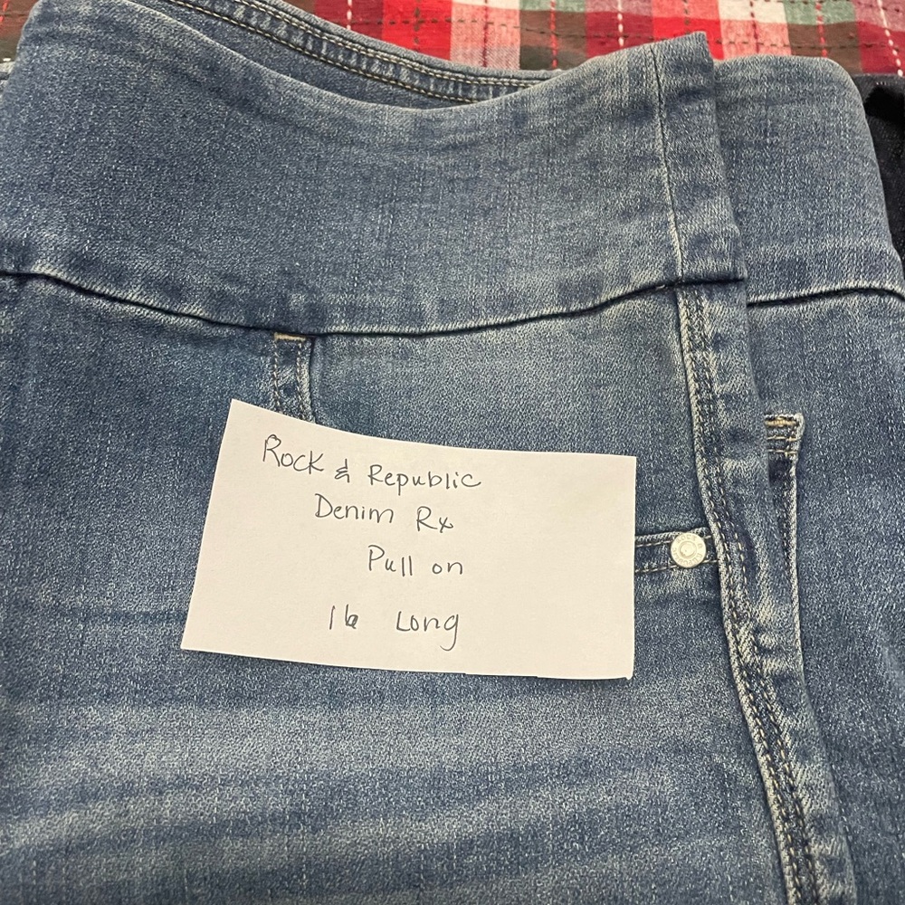 Denim Closet Clean Out 8 pairs of jeans for $28. - Picture 2 of 9